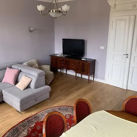 Apartment 3 Bedroom Lux Center